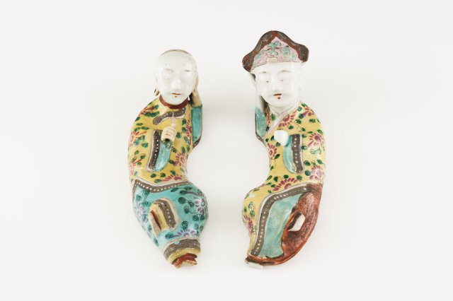 A pair of Jiaqing figures